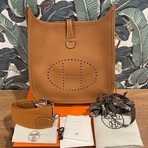 Hermes Taurillon Clemence Evelyne III PM 29 Gold